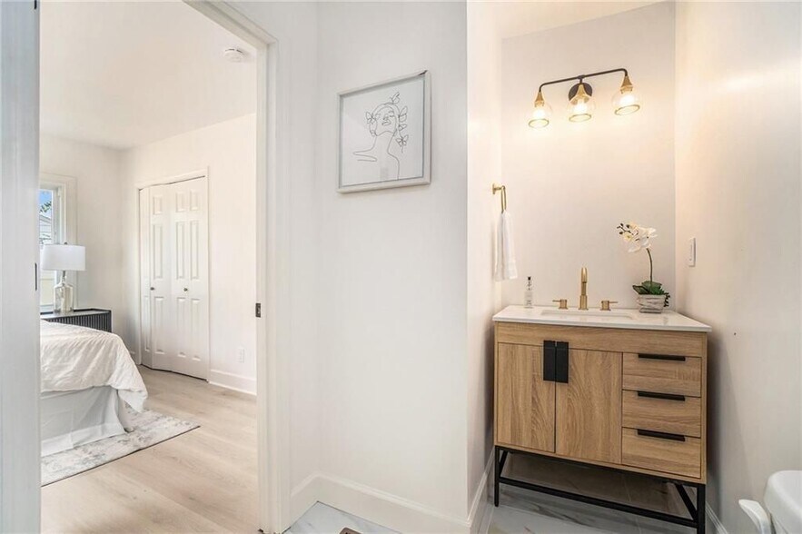 Building Photo - 2539 Glendale Cir SE