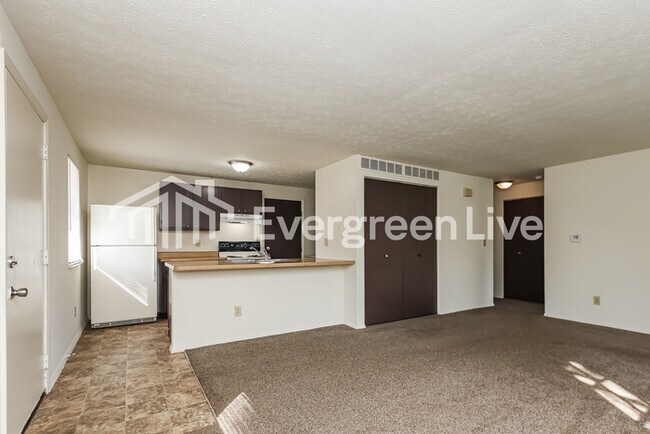 Building Photo - 8197 Mount Washington Dr