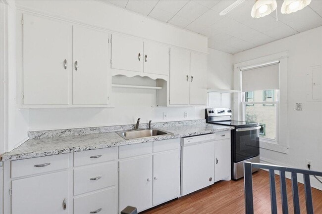 Building Photo - 209 West Main St