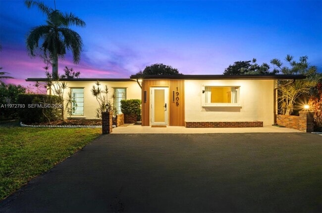 Building Photo - 1905 NW 62nd Terrace