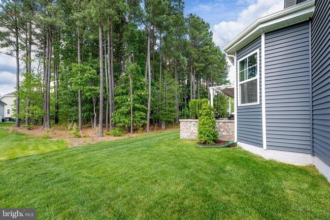 Building Photo - 26325 Tributary Blvd