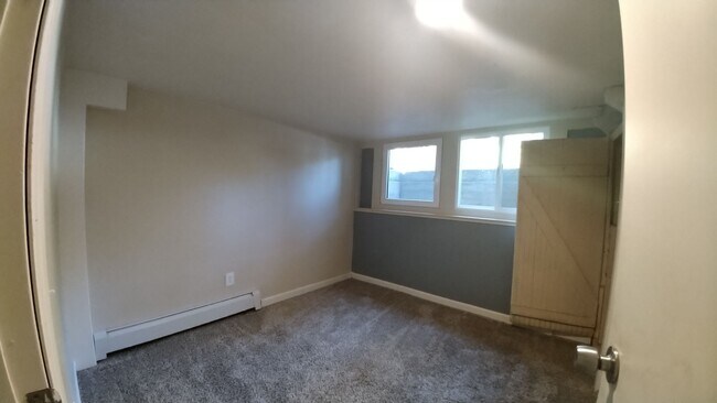 Building Photo - 808-810