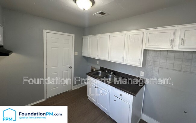 Building Photo - 4532 Sunny View Dr