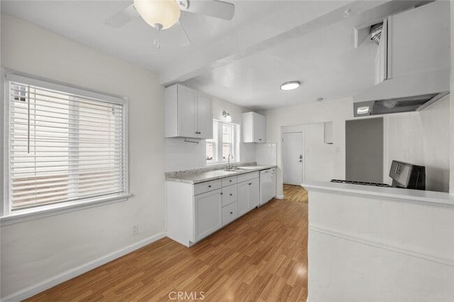 Building Photo - 2214 Rockefeller Ln