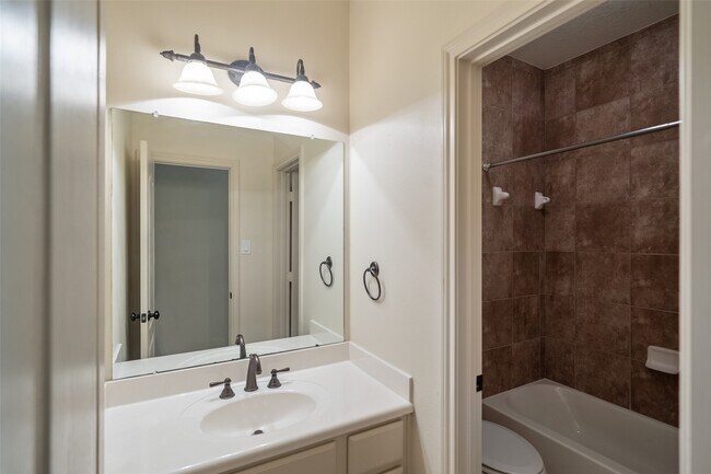 Building Photo - 14318 Red Creek Cove Ln