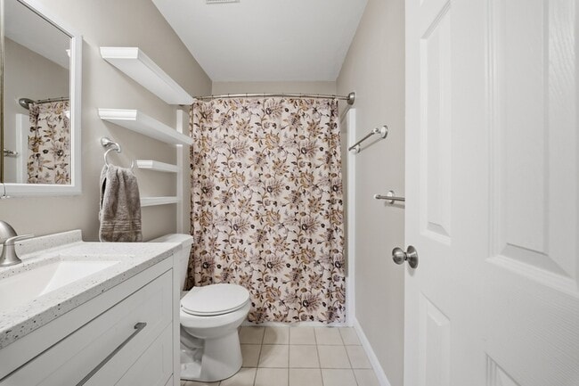 Building Photo - 4553 Shoshone Ct