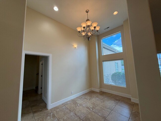 Building Photo - 135 Orchard Ln