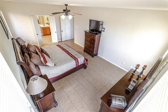 Building Photo - 18311 Red Oak Manor Ln