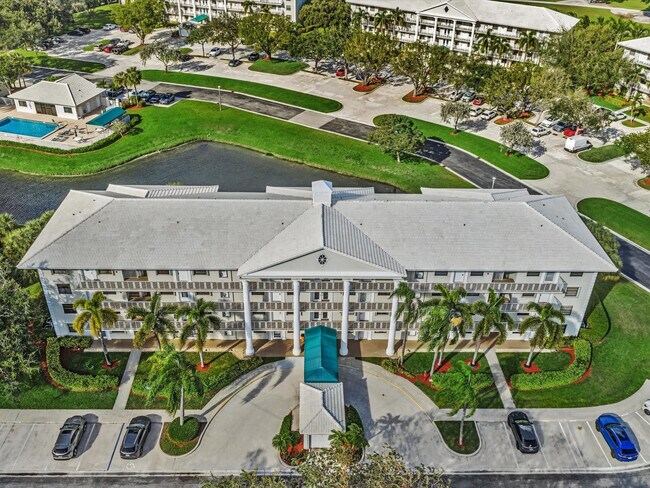 Building Photo - 6049 Balboa Cir