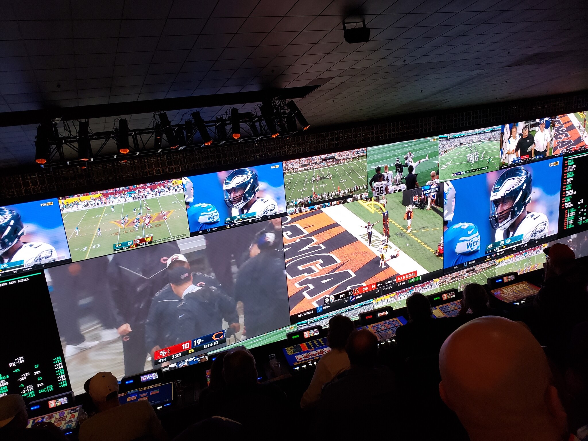 Circa Sports Book - 608 S 3rd St