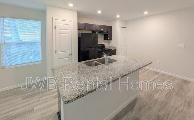 Building Photo - 1016 Spearing St