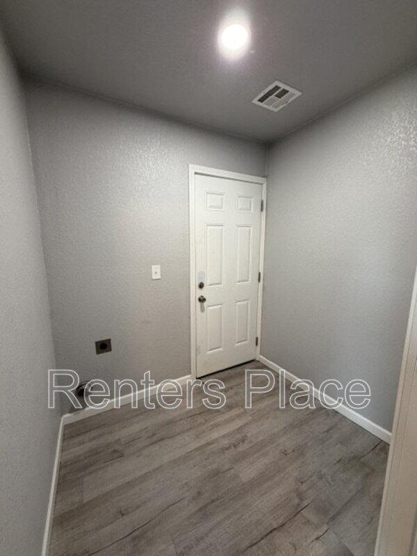 Building Photo - 201 S Jamestown Ave
