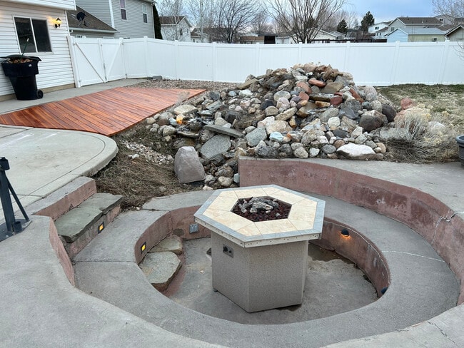 Building Photo - 2991 E 1610 S