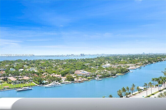 Building Photo - 4775 Collins Ave