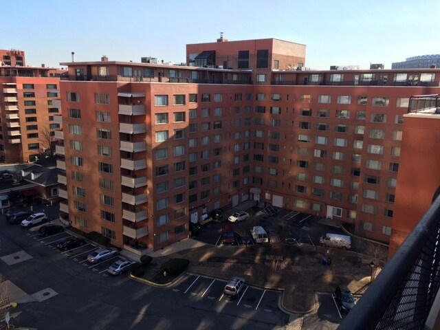 Building Photo - 1121 Arlington Blvd