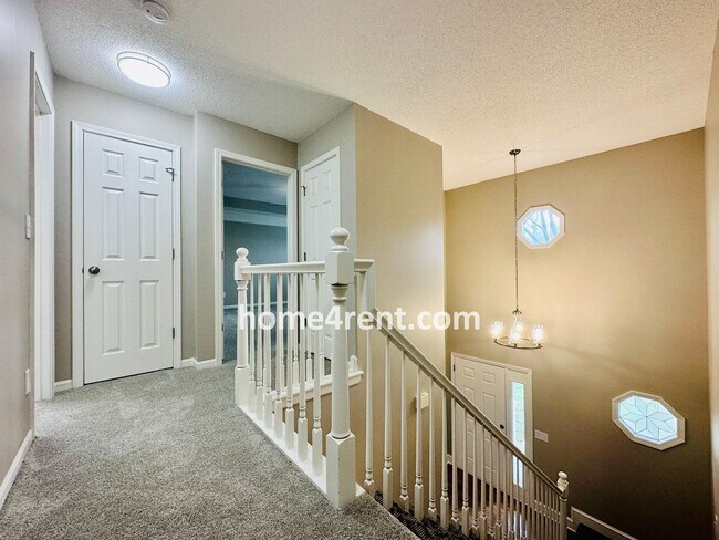 Building Photo - Wonderful Belton Home w/ Wood Floors, Finished Basement and Fenced Yard!