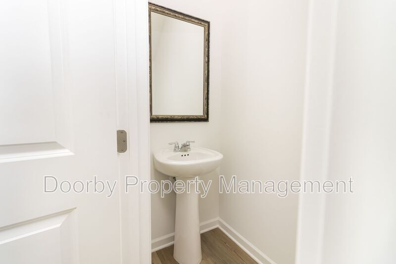 Building Photo - 114 Saddlebred Wy