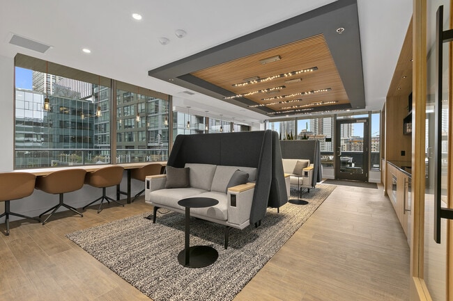 Building Photo - Nexus Condominium - 1 bedroom + den