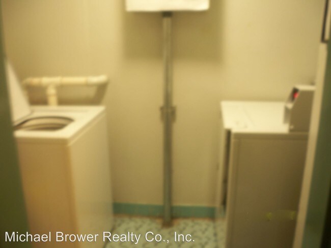 Building Photo - 70 Polifly Rd