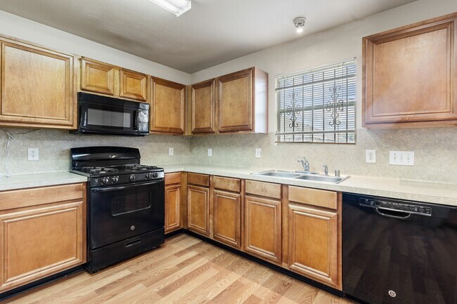 Building Photo - 3111 Holly Ranch Dr
