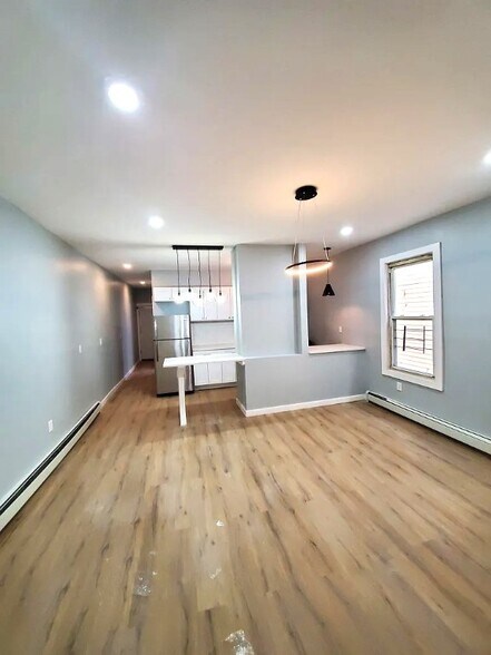 Building Photo - 139 N 11th St