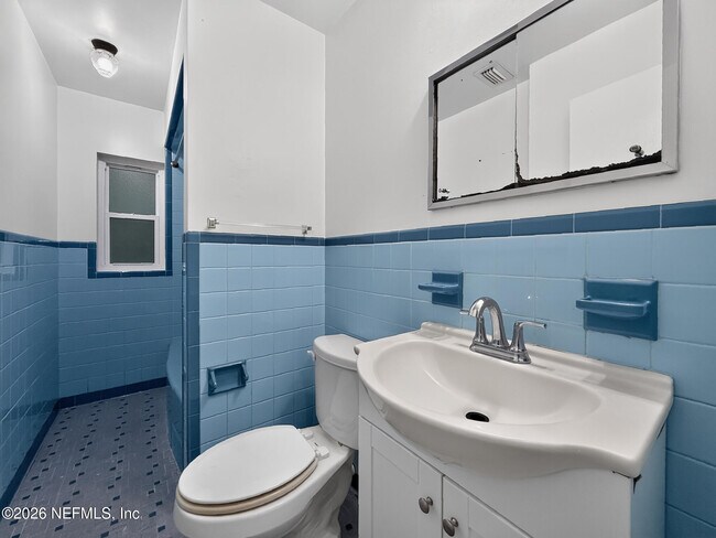 Building Photo - 6306 Romilly Dr