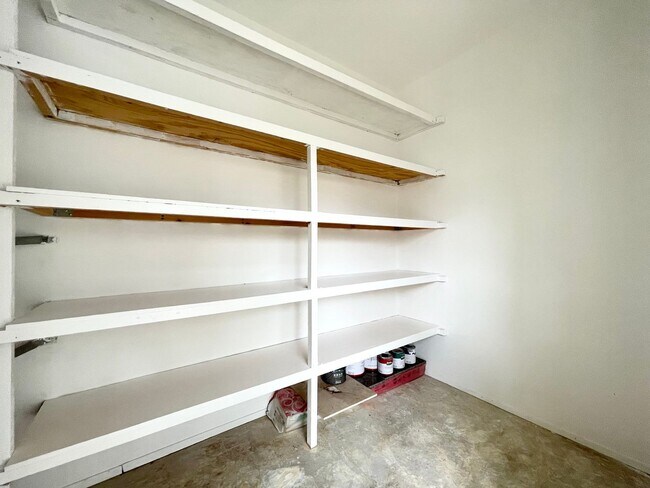 Building Photo - Charming Townhome in Desirable Calavera Hills!