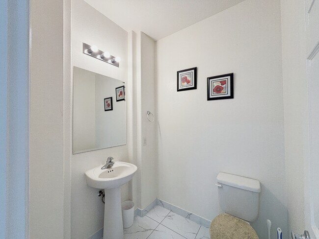 Building Photo - 8010 Bodie Island Ct