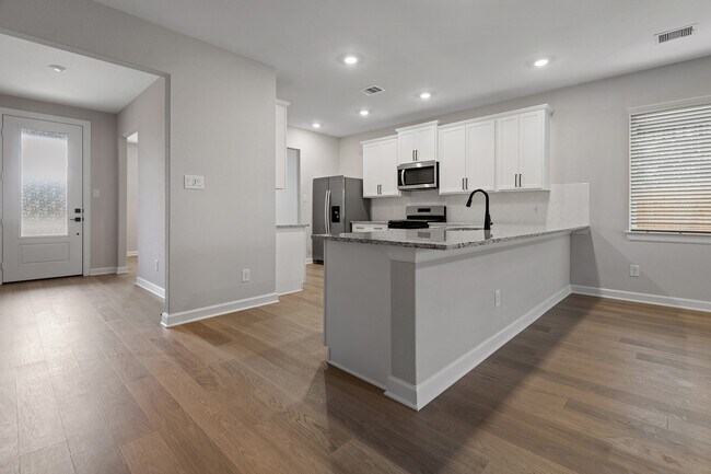 Building Photo - 21563 Bluebonnet Bay Dr