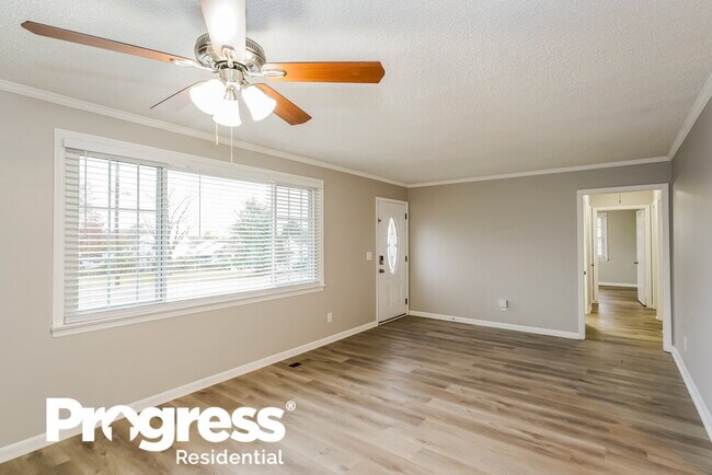 Building Photo - 207 Crest Dr