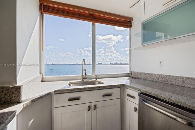 Building Photo - 3301 NE 5th Ave