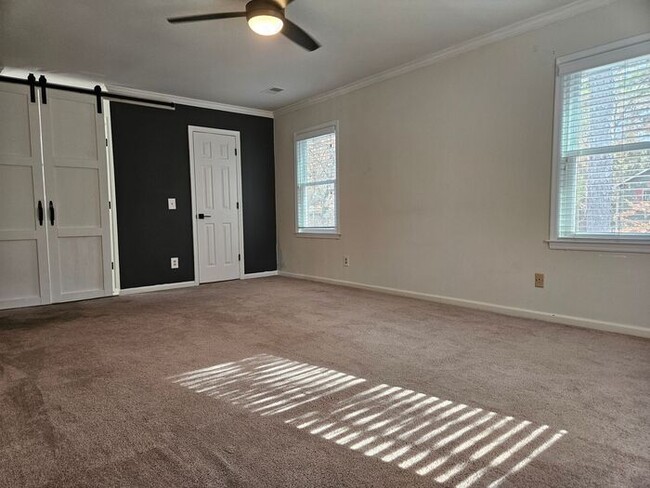 Building Photo - Gillcreek at Forest Lake