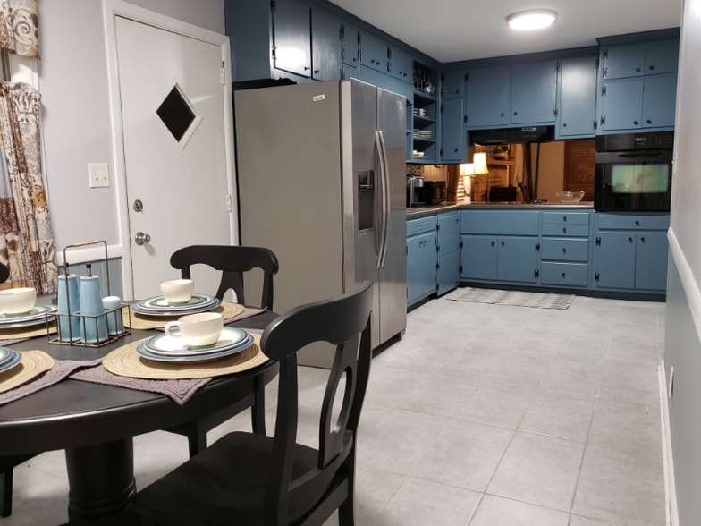 Building Photo - 4197 Fredericksburg Dr