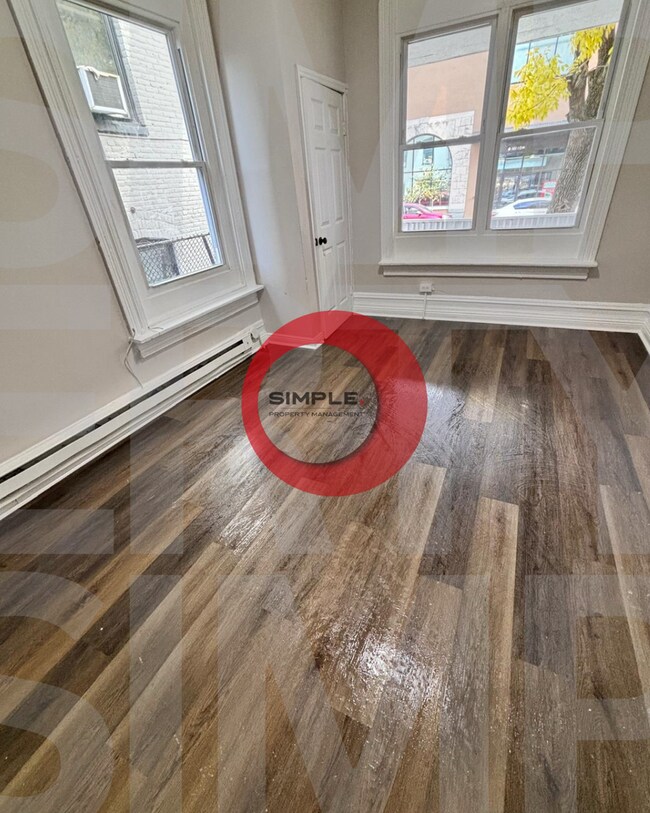 Primary Photo - 230 N 4th St