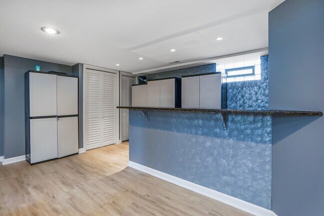 Building Photo - 2247 N 74th Ct