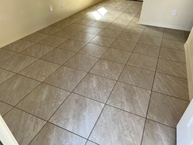 Building Photo - Two Bedroom San Luis Home with Fenced Back Yard