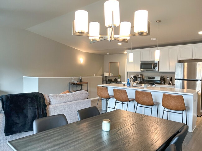 Building Photo - 2371 Irontree Pl