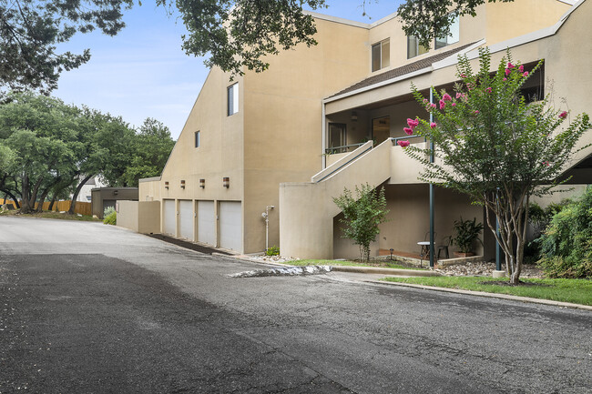 Building Photo - 1707 Spyglass Dr