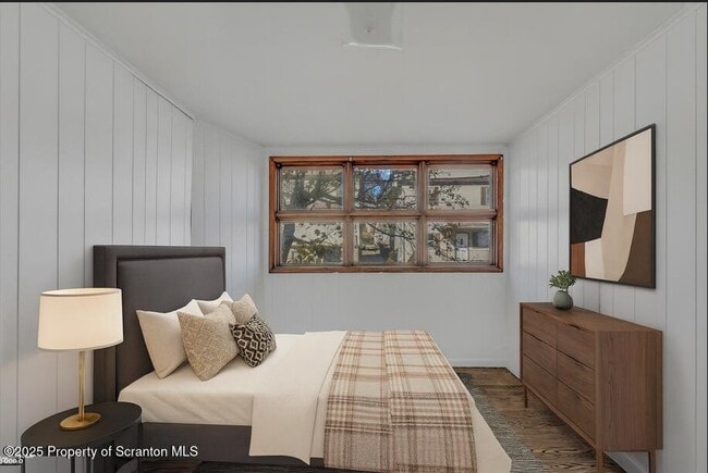 Building Photo - 53 Sobieski St