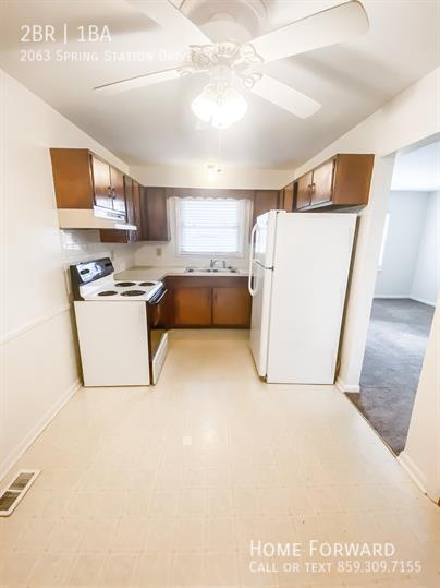 Building Photo - 2063 Spring Station Dr