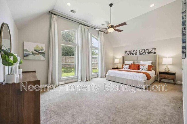Building Photo - 2423 Rosillos Peak Dr