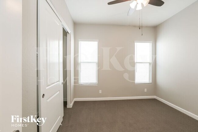 Building Photo - 119 S 197th Dr