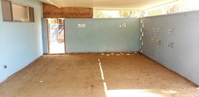 Building Photo - 7610 Valley Vista Ave