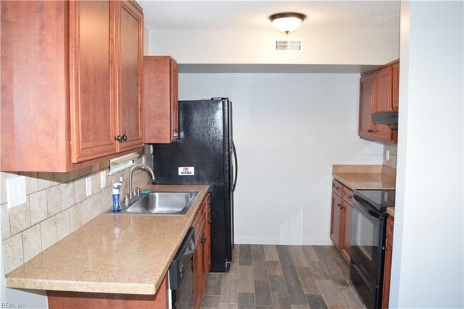 Building Photo - 12773 Woodside Ln