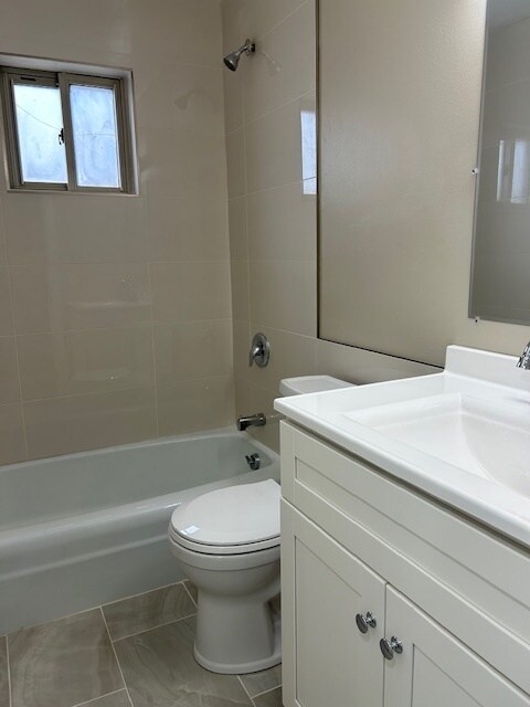 Building Photo - 5821 W Lincoln Ave