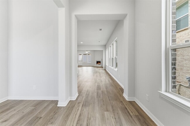 Building Photo - 3520 Columbus St