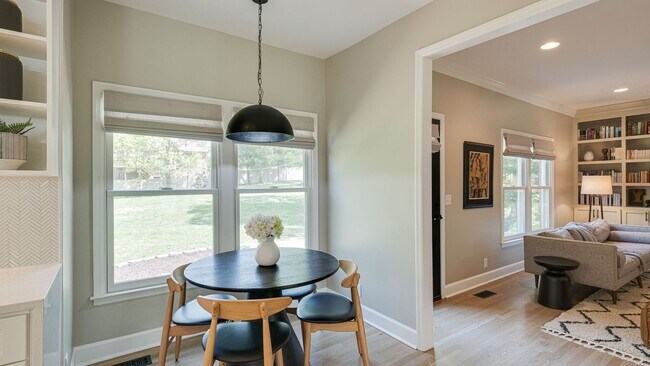 Building Photo - Modern Remodeled 4 Bedroom Rental Home in Brentwood