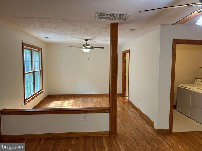 Building Photo - 14784 Pilea Pl
