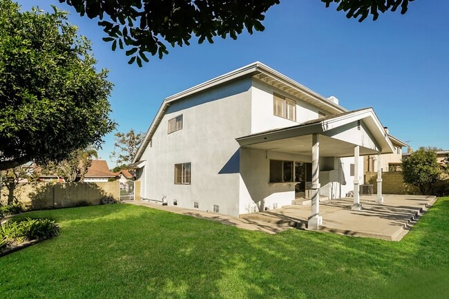 Building Photo - 10612 Rose Cir