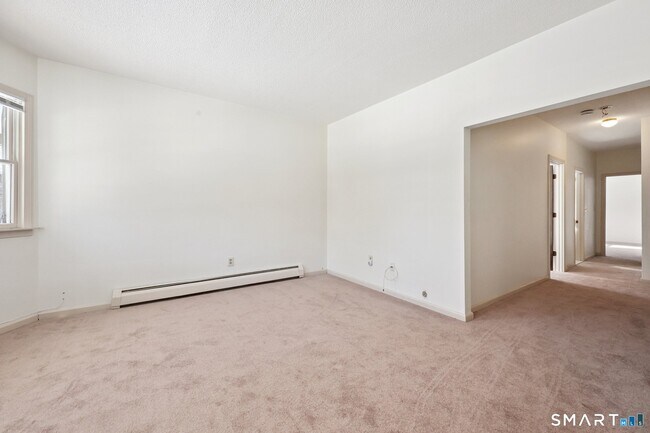 Building Photo - 1-3 Magnolia St